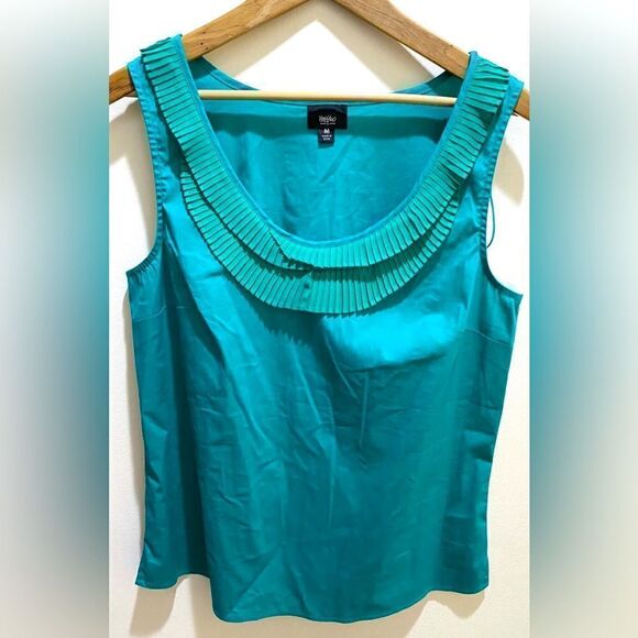 Mossimo Supply Co. Tops - NWT MOSSIMO Women’s size M green sleeveless blouse top shirt RUFFLE NECKLINE